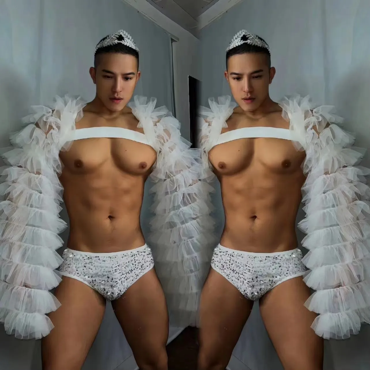 White Gauze Fluffy Sleeve Coat Sequins Shorts Male Gogo Pole Dance Costume Bar Nightclub Dancer Festival Party Show Rave Outfit