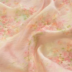 Chiffon printed fabric, used for handmade production of spring and summer dresses, clothing and other fabrics.