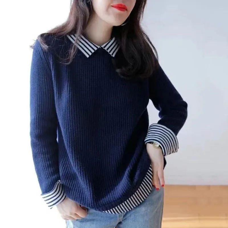 Kemeja bergaris dua potong palsu longgar Fashion musim gugur/musim dingin baru kerah gaya malas serbaguna Sweater wanita lengan panjang rajut