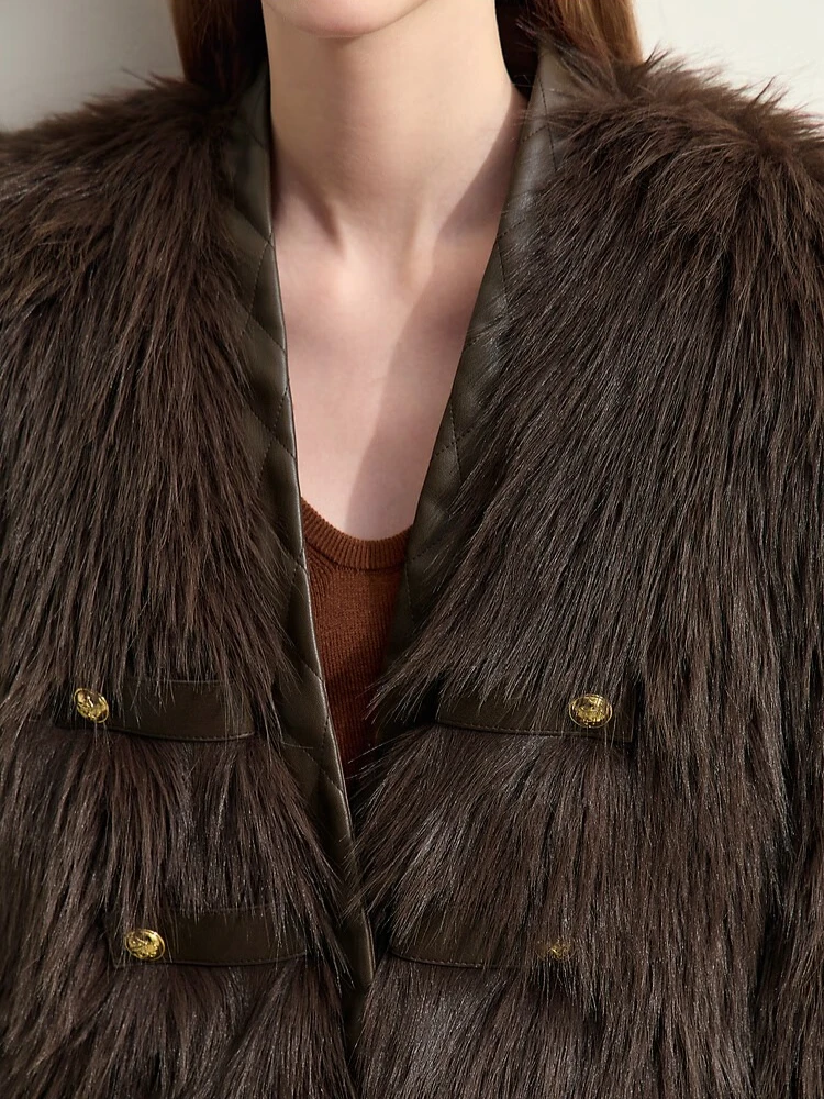 AMII 2025冬新作 ファー ジャケット 無地 モダン 暖かい アウター Vネック フェイクファー ゆったり スプライス PUトップ 女性用 12424012
