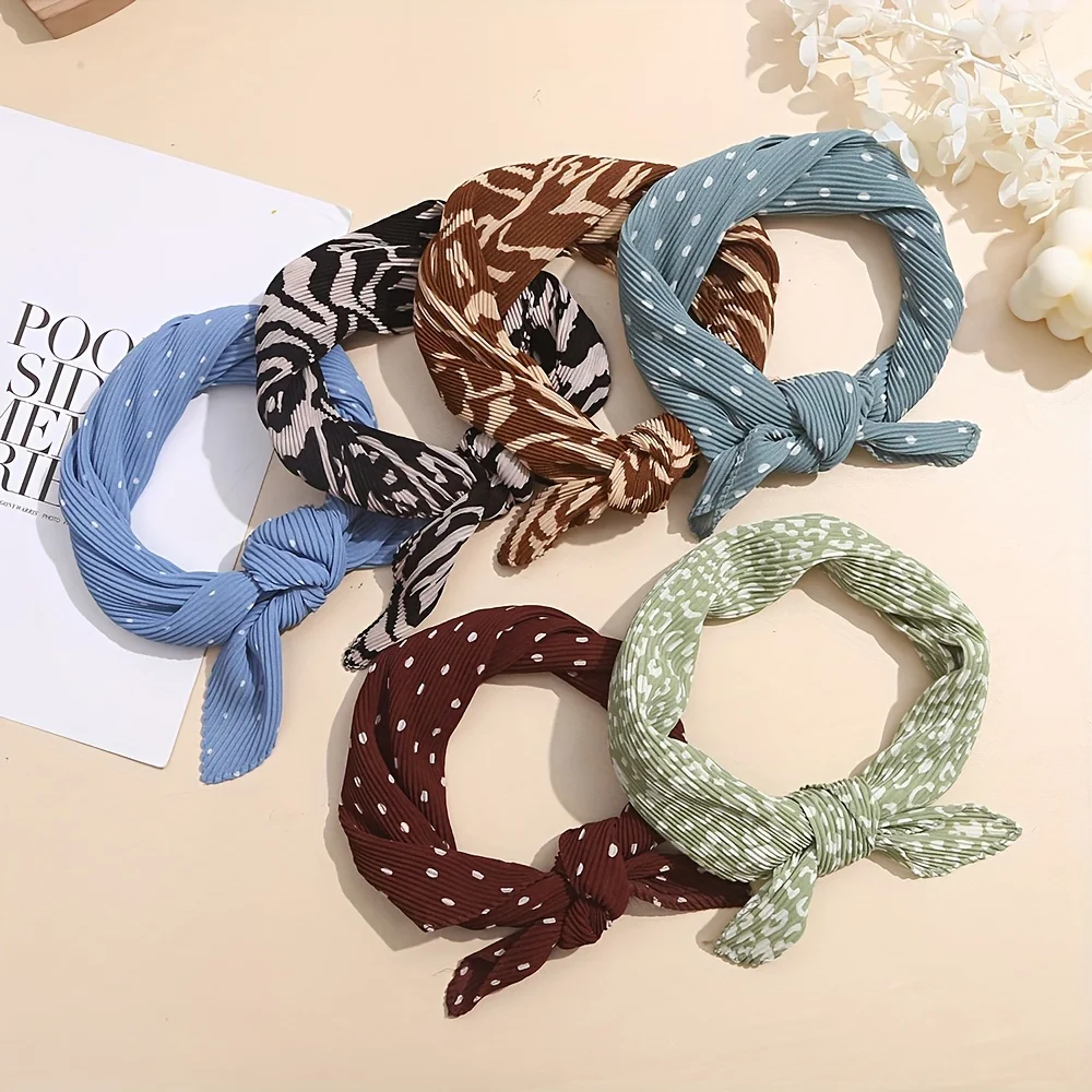 

New Spring and Autumn Summer Small Silk Scarf Professional Versatile Decoration Ladies Small Square Scarf