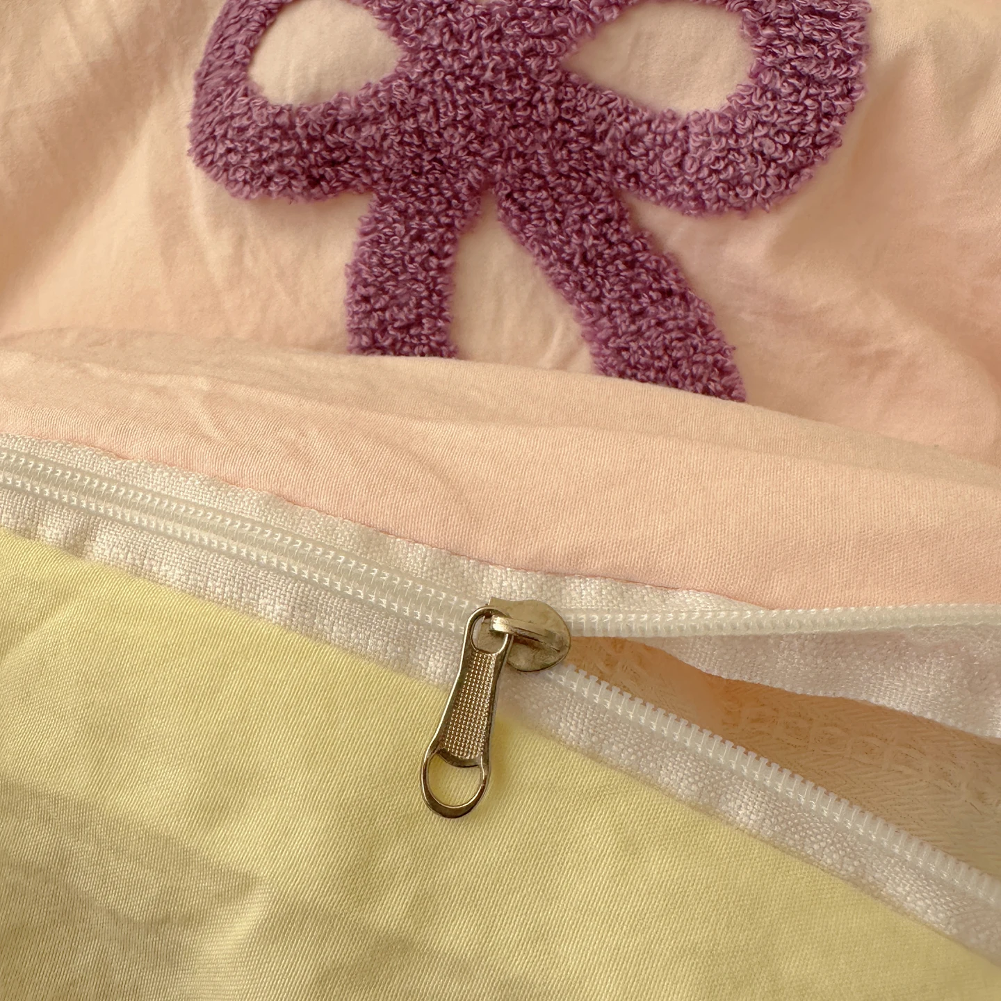 3-teiliges Bettlaken-Set mit Chut-Bowknot-Stickerei, Bettbezug-Set, bequemes Bettwäsche-Set, Tagesdecke für alle Jahreszeiten – Detail 14