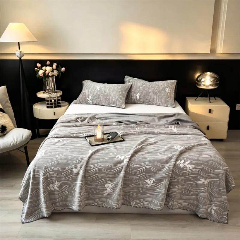 Luxury Soft Breathable European Composite Blanket Fluffy Warm Multi Functional Throw Blanket For Sofa All Season Usable