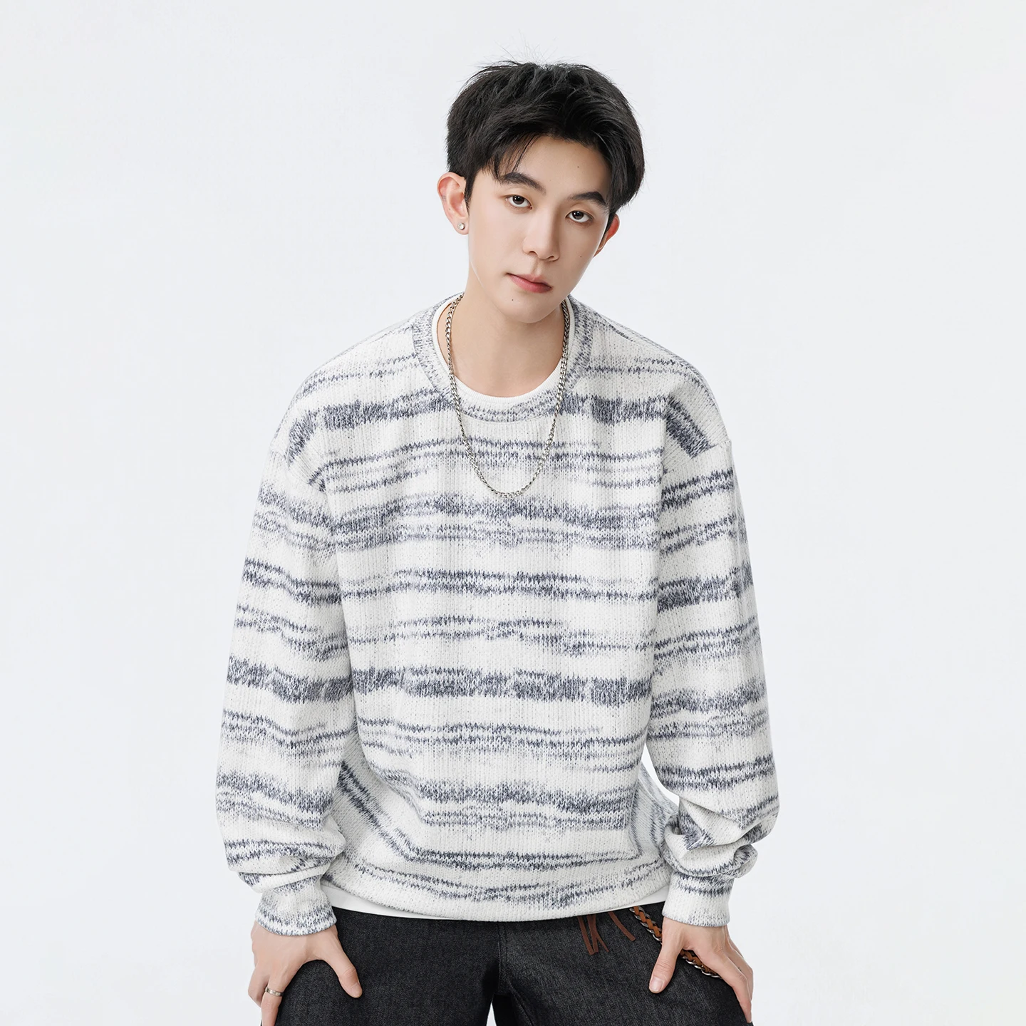New autumn-winter high-quality texture vertical stripe men round-neck hoodie stylish, casual and versatile American-style hoodie