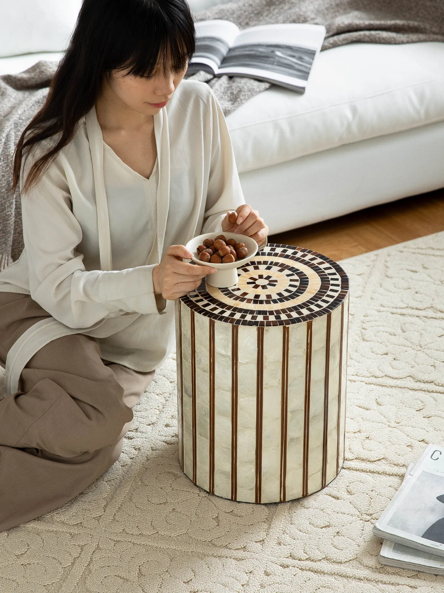 Antique Handmade Shell Art Round Side Table,Vertical Striped High-End Corner Table,Home Shoe Changing Stool  Living Room Decor