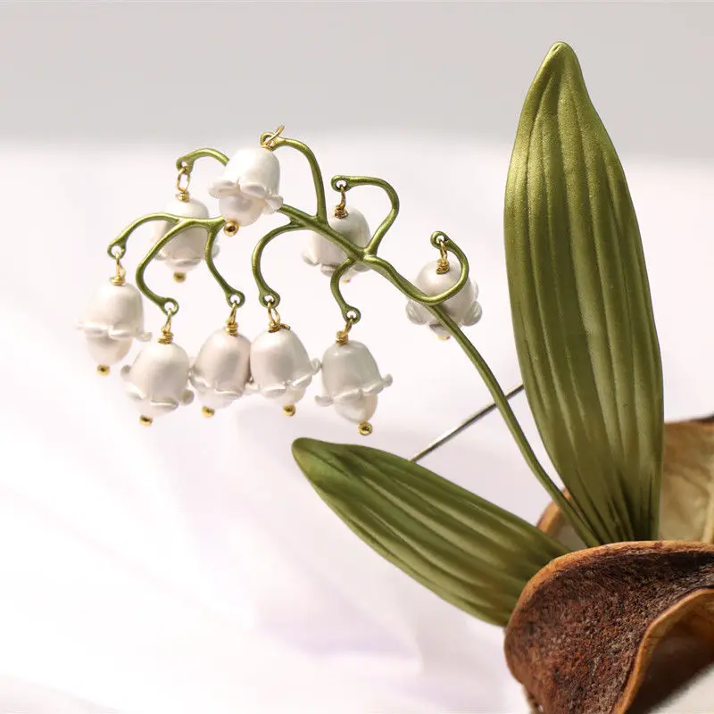 

Sweet Temperament Lily of the Valley Pearl Brooch Female Valley Lily