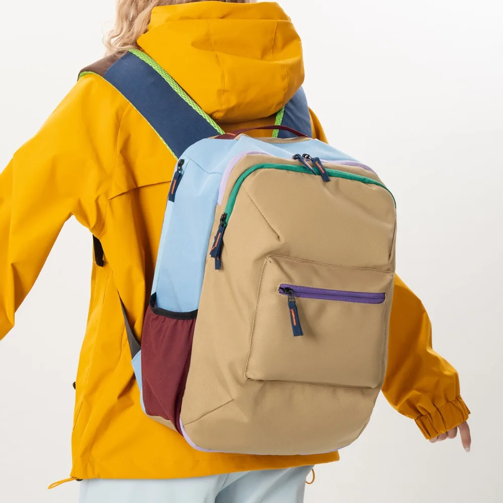 

2026 New Large-Capacity Travel Backpack for Women Lightweight Outdoor Hiking Backpack 20-35L Nylon Travel Luggage Organizer