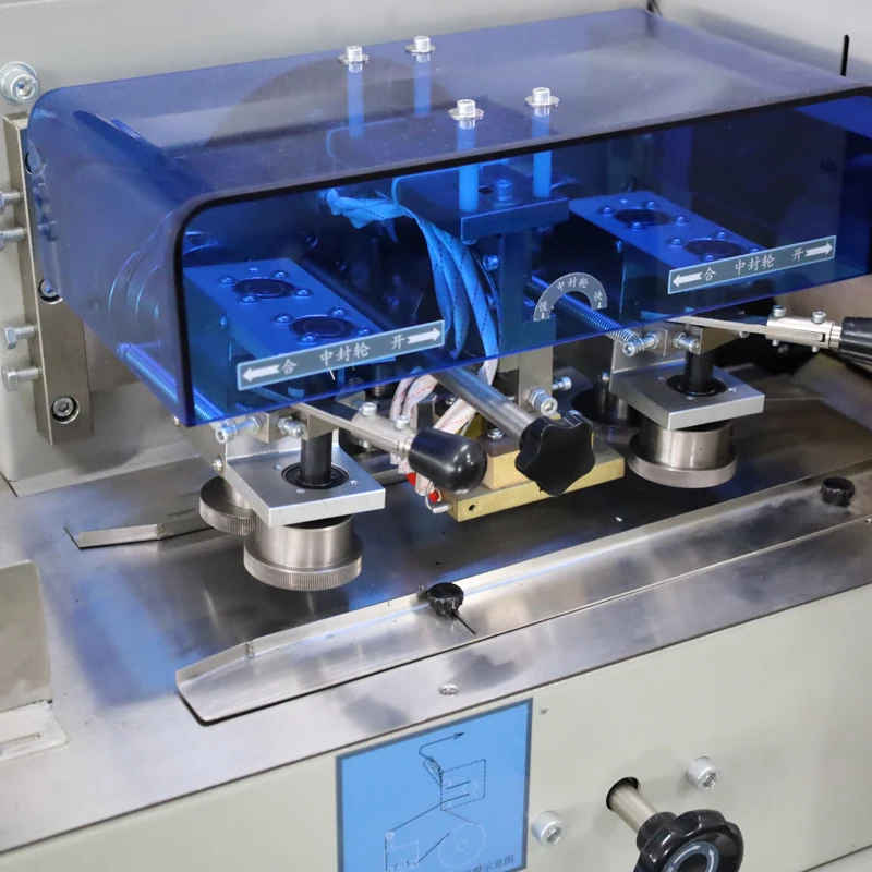 Multifunctional fresh vegetable and fruit horizontal packaging machine