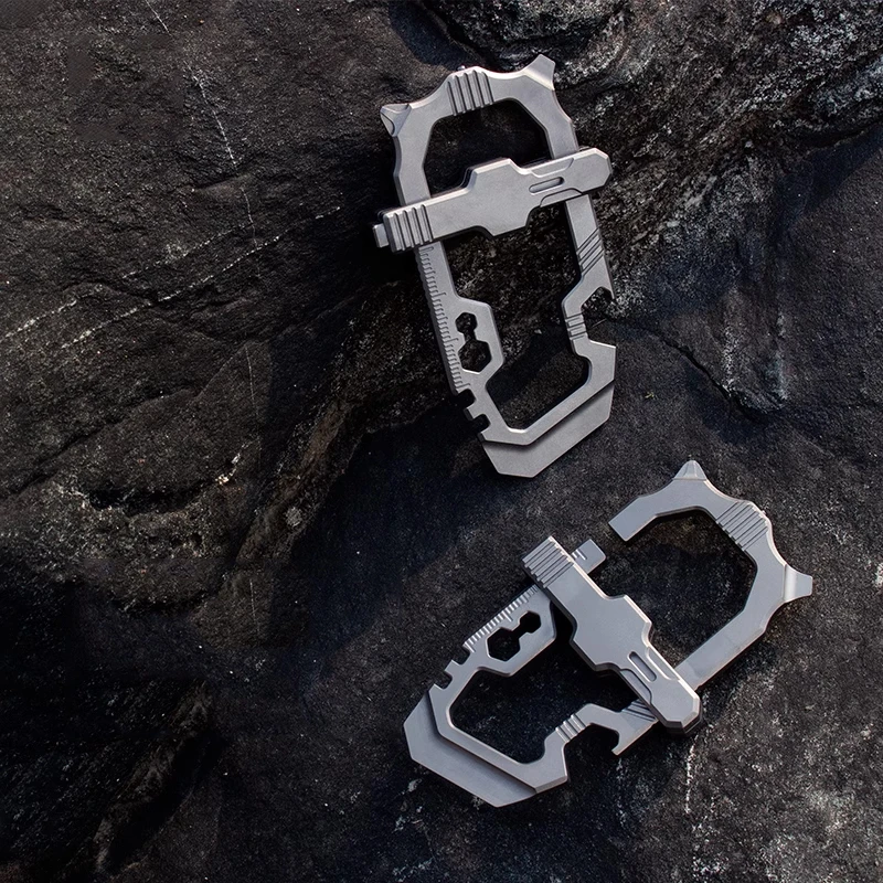 Outdoor Multifunctional Mountaineering Buckle TC4 Titanium Alloy EDC Portable Opener Window Breaking Anti Loss Keychain