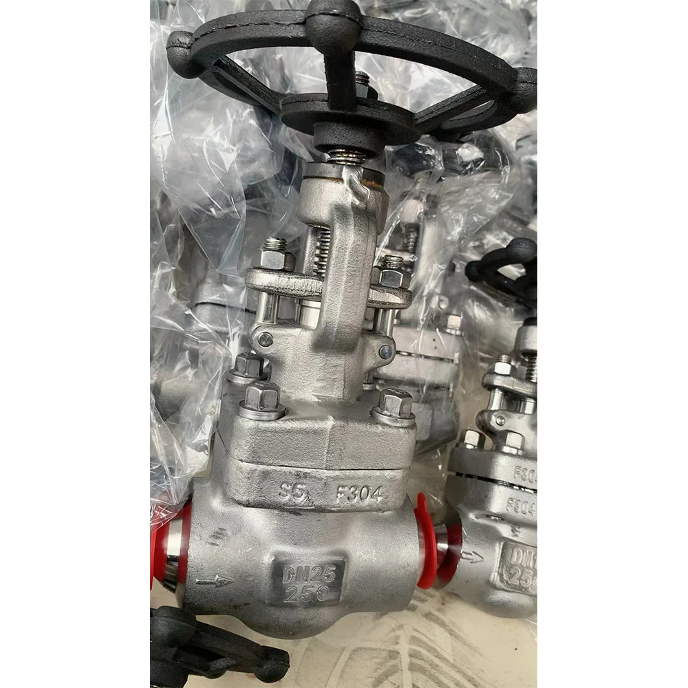 Forged Steel A105 Rising Stem Gate Valve Small Bore High Pressure Class 800/1500