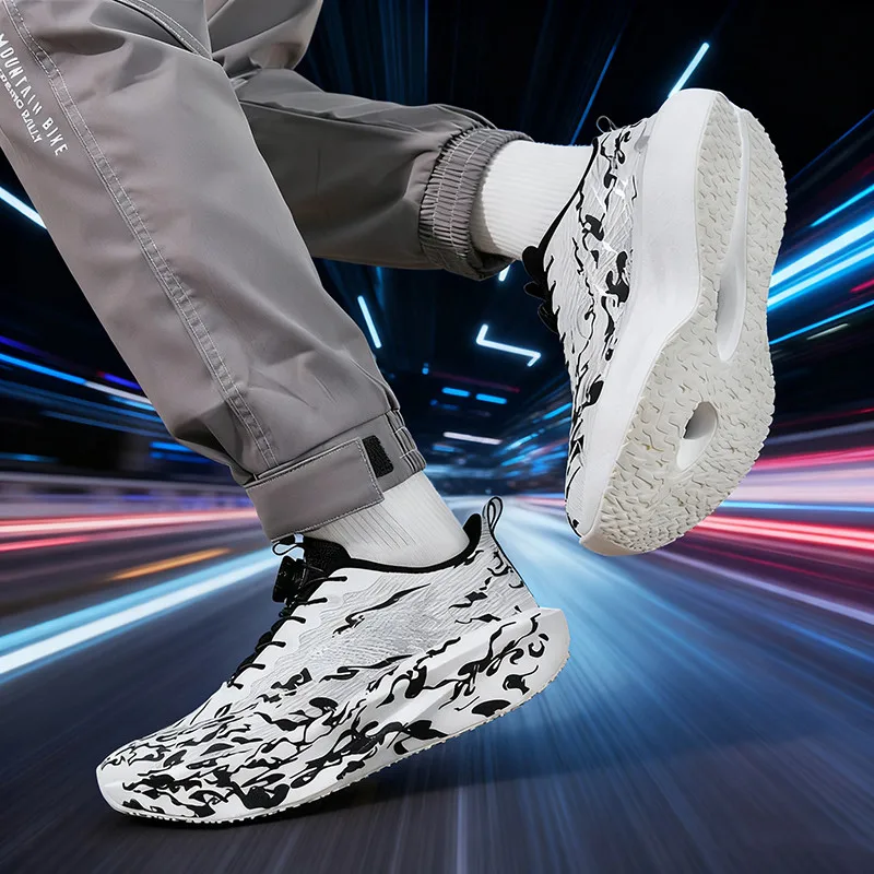 Men's Running Shoes Cushioning Breathable Mesh Off-road Luxury shoes Couple Outdoor Sneakers Trainer Shoes Race Non-Slip Fashion