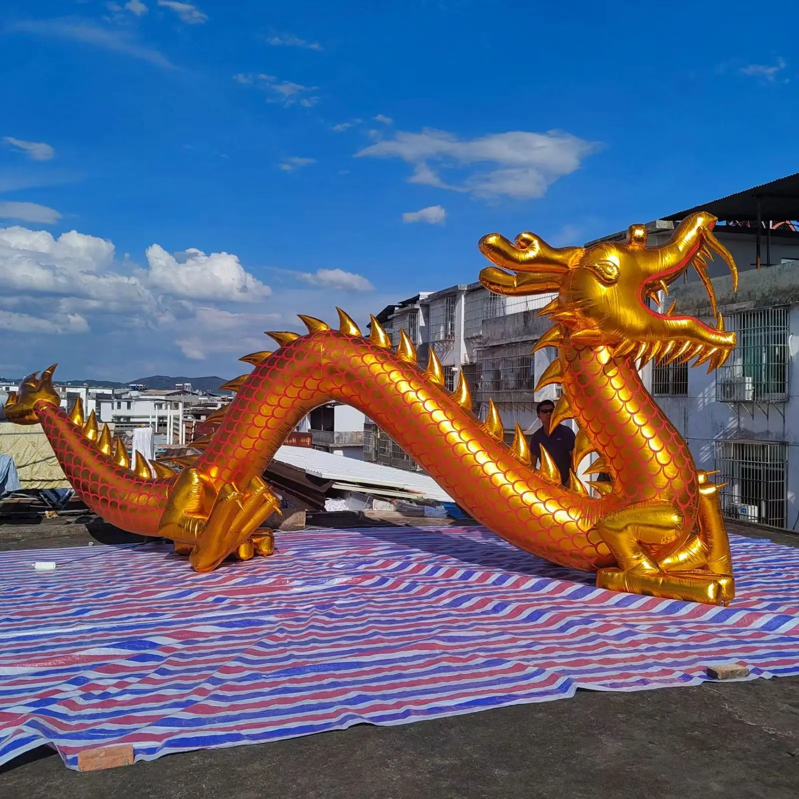 Large 8m Long Inflatable Golden Dragon wWth Blower for Parties and Advertising Events