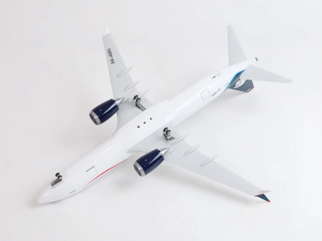 Diecast Airplane Kids Toys 1/85 Scale B737 Max Aeromexico 47cm Large Aircraft Resin Model With Display Stand Collection Gift