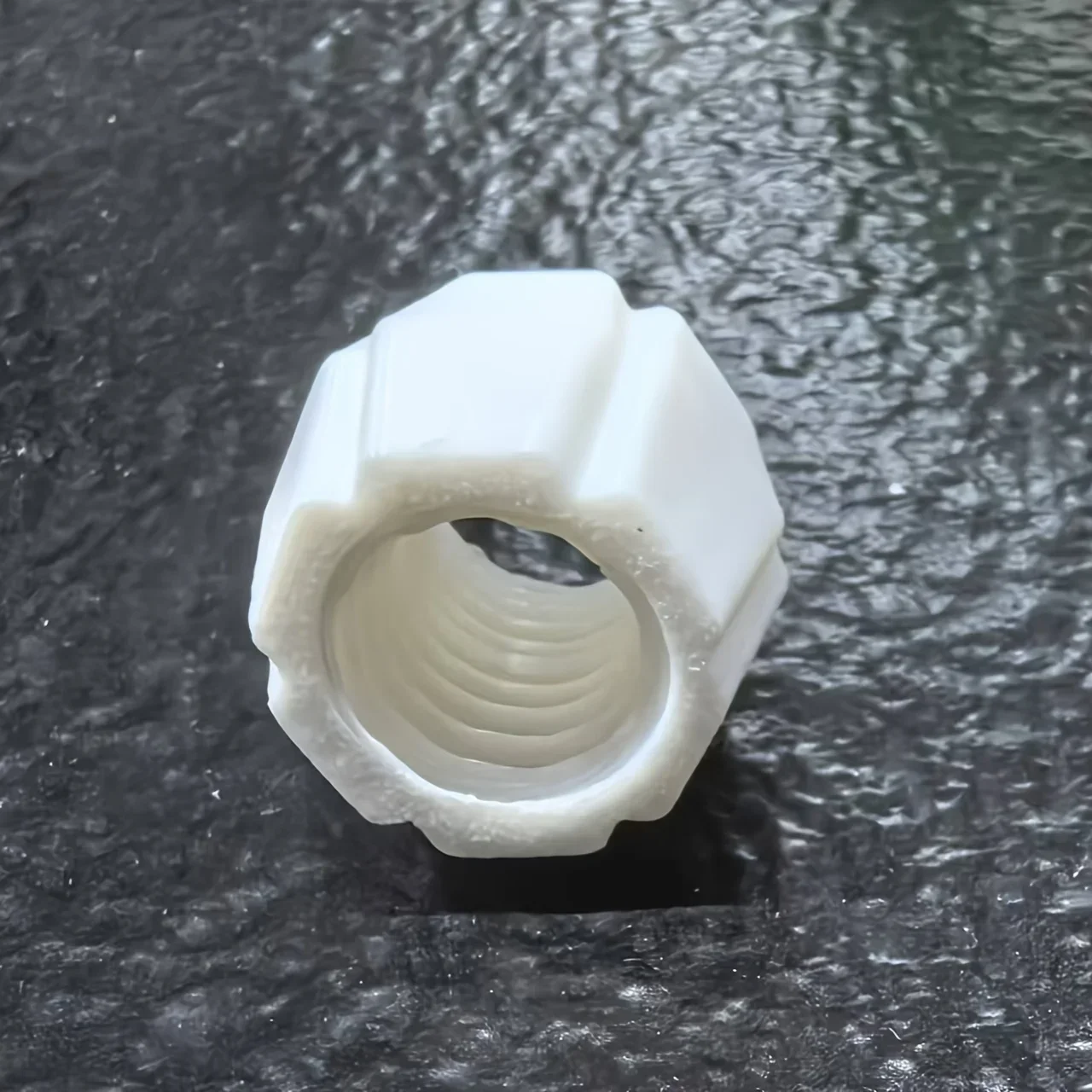 2/4/6 قطعة عصارة معجون أسنان مطبوعة ثلاثية الأبعاد قابلة لإعادة الاستخدام وسهلة الاستغناء معجون أسنان مناسب للسفر أبيض عملي وصديق للبيئة