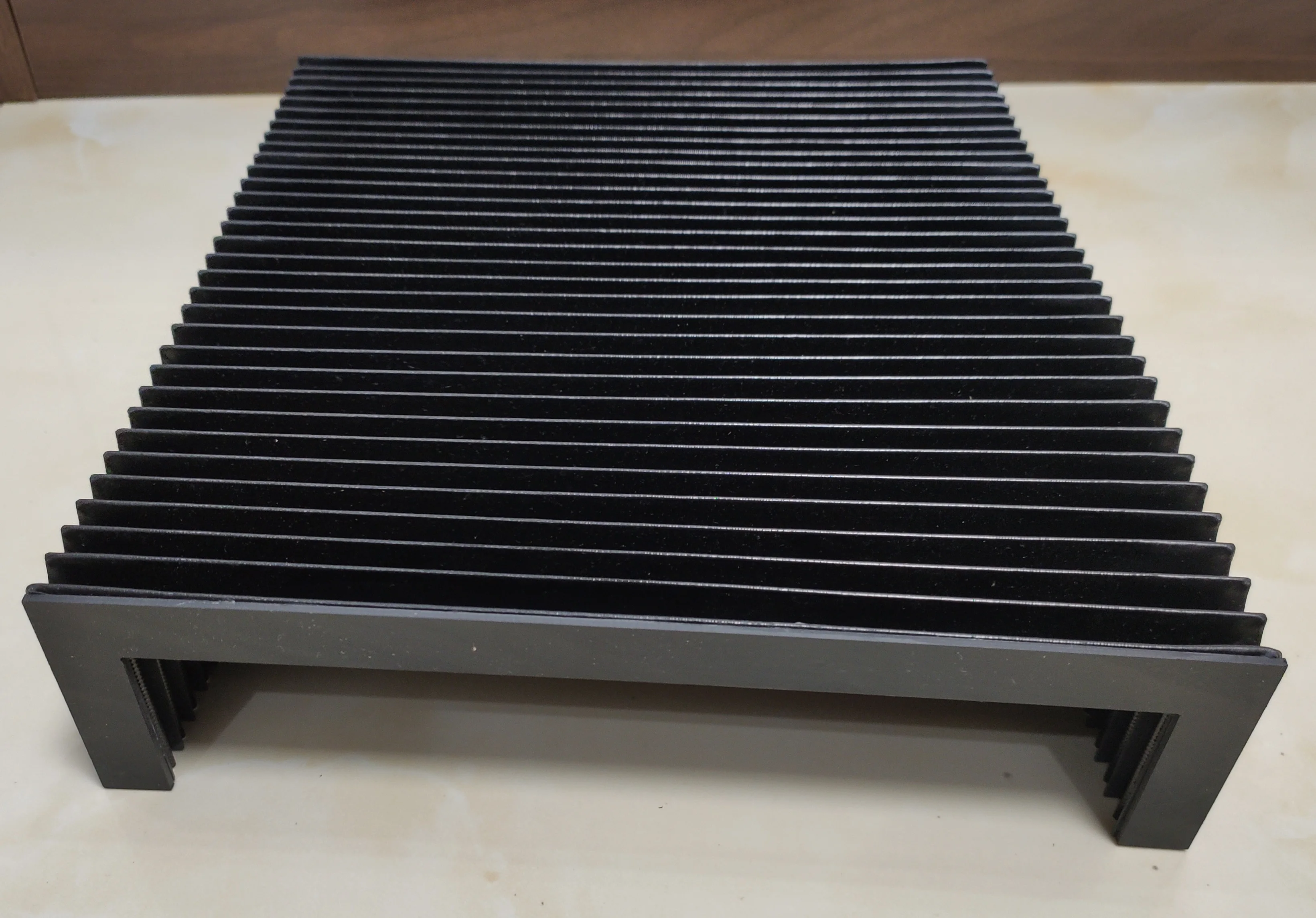 Machine tools corrugated protection, inner: 310 mm x 25 mm, outer: 360 mm x 50 mm, Lmax 1500 mm
