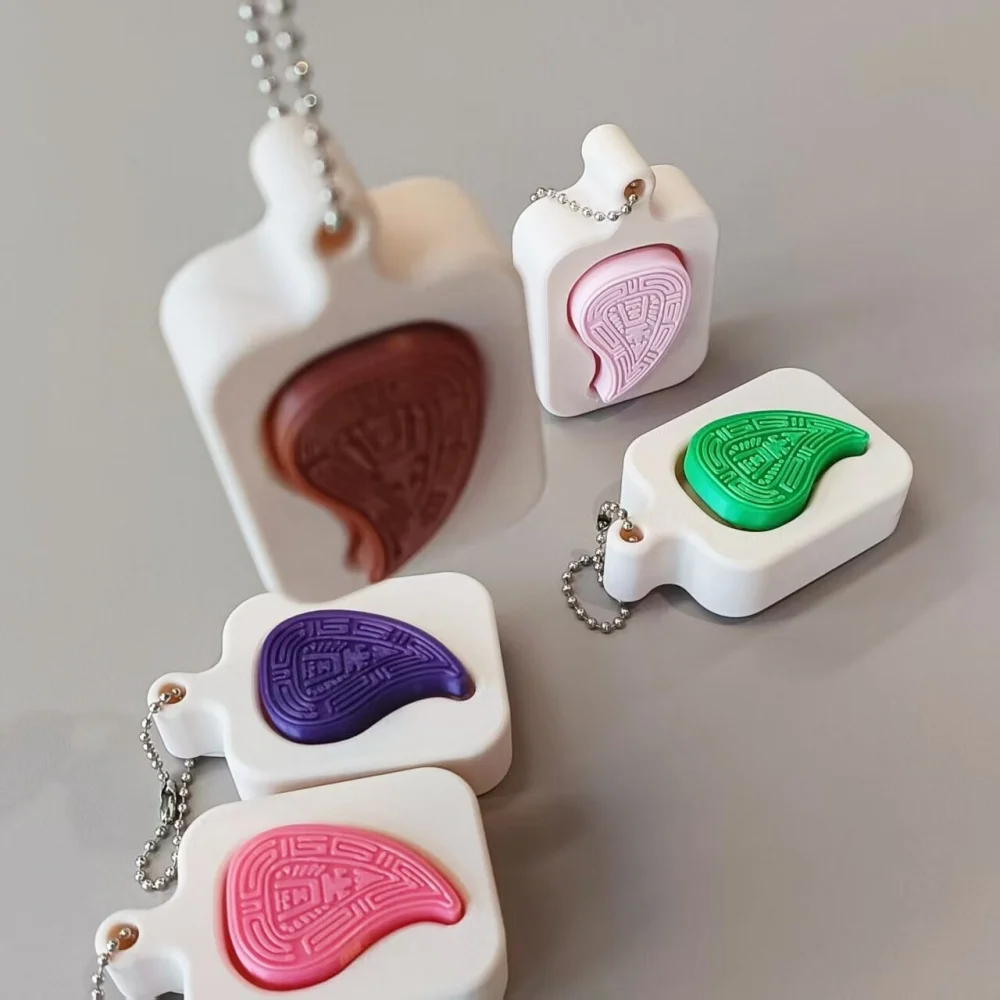 Y2K Cake Mold Fidget Keychain Pressable Decompression Pendant 3D Printed Novelty Stress Relief  Backpack Bag Charm Creative Gift