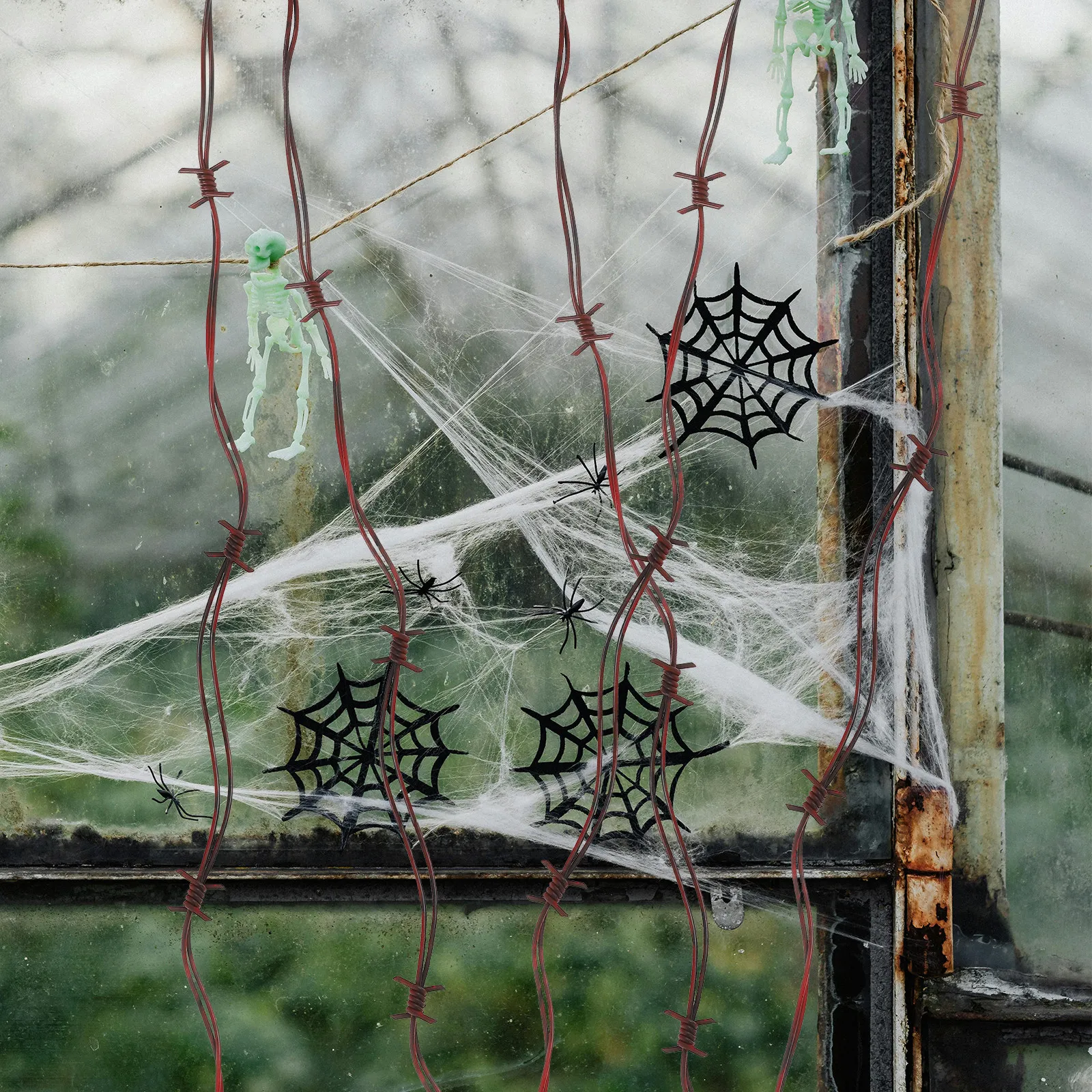 8.2ft Realistic Fake Barbed Wire Chain Prop for Halloween Haunted Escape Room Horror Party Decor Sturdy Simulation Plastic