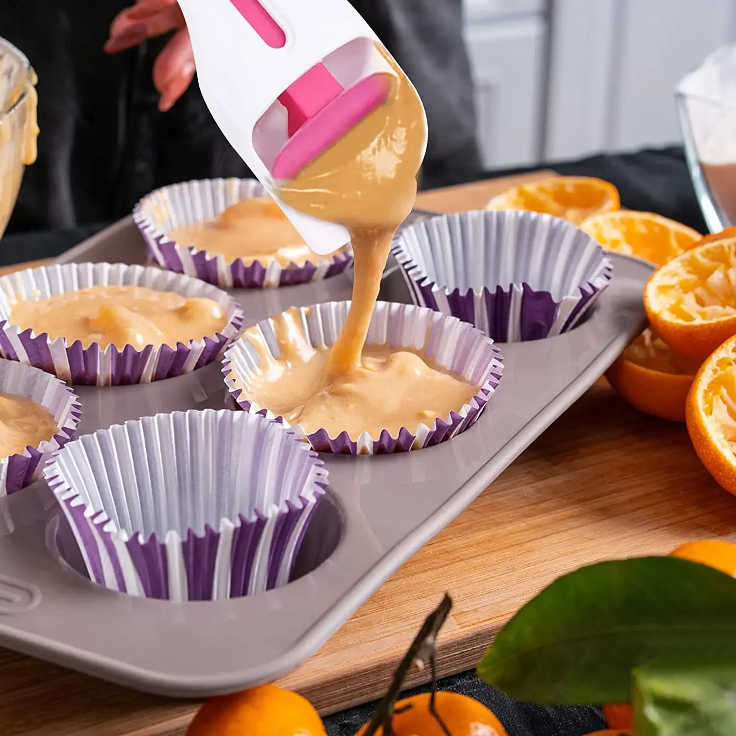 Chocolate Cake Batter Distribution Scoop Can Push Labor-saving Cupcake Scoop Dispenser Home Baking Tools Kitchen Accessories