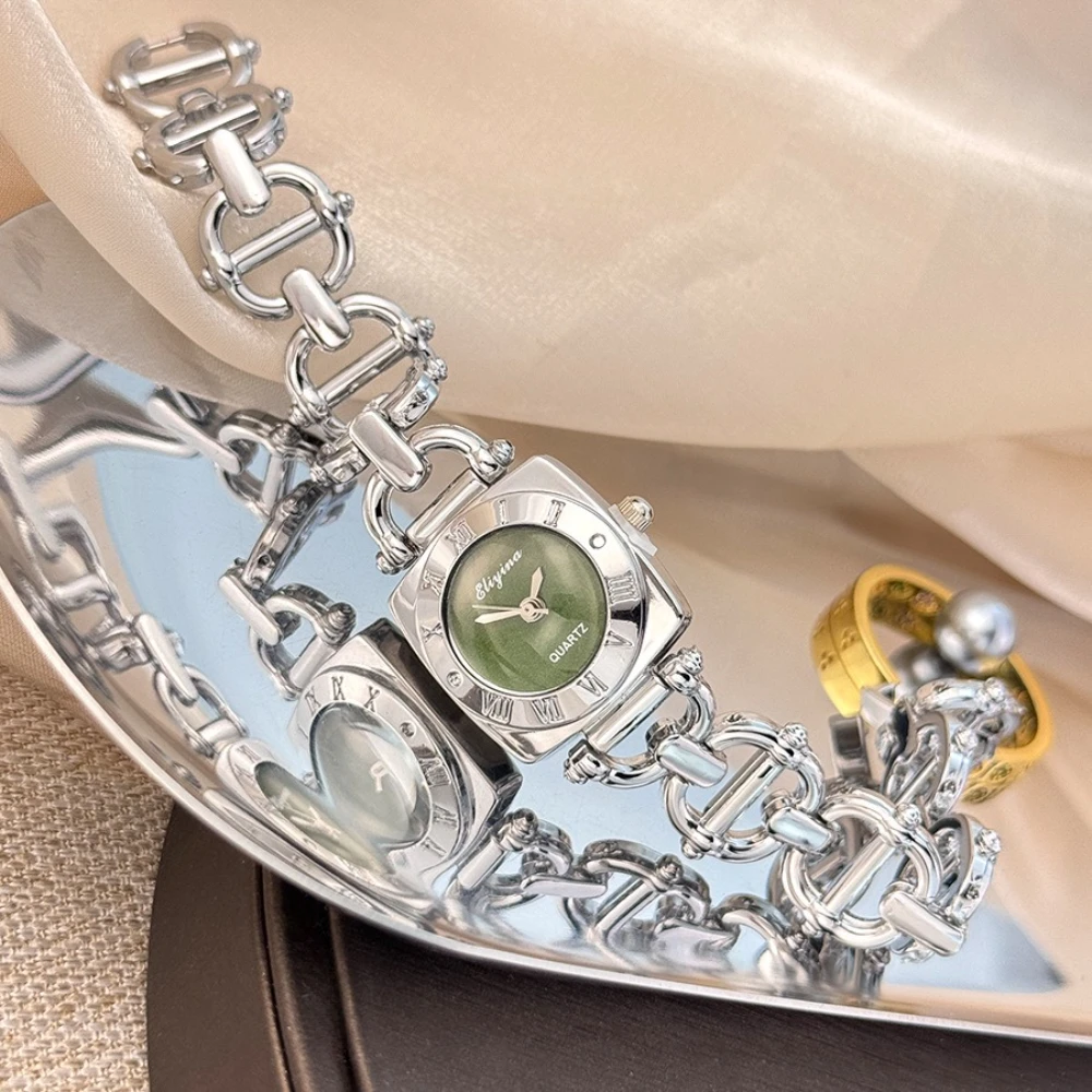 الراقية المرأة الهيكل العظمي تصميم ووتش مربع علامات الساعة الرومانية الخفيفة الفاخرة الأزياء الأكثر مبيعا السيدات ووتش