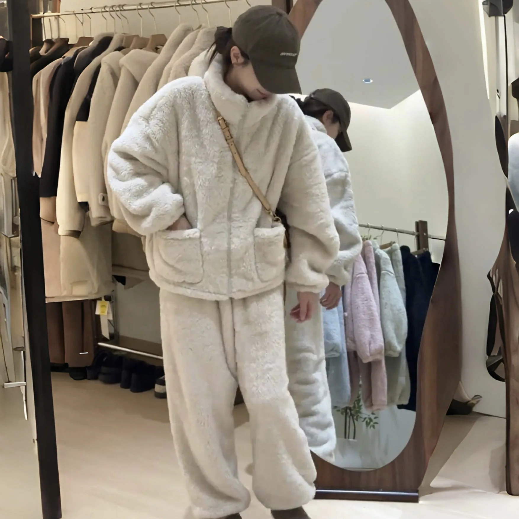 

Korean Style Warm and Plush Thick Warm Home Clothes for Autumn and Winter Outerwear Loose Home Clothes Pajamas for Women