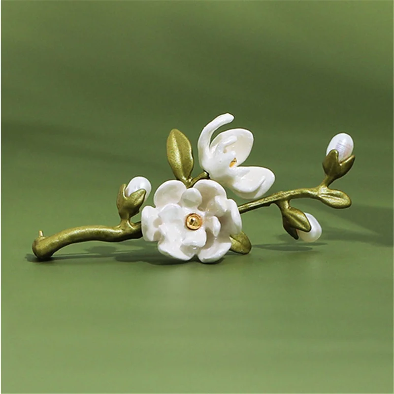 Elegant Vintage Plant Flowers Metal Freshwater Pearls Brooch For Women Party Collar Accessories Jewelry Gifts