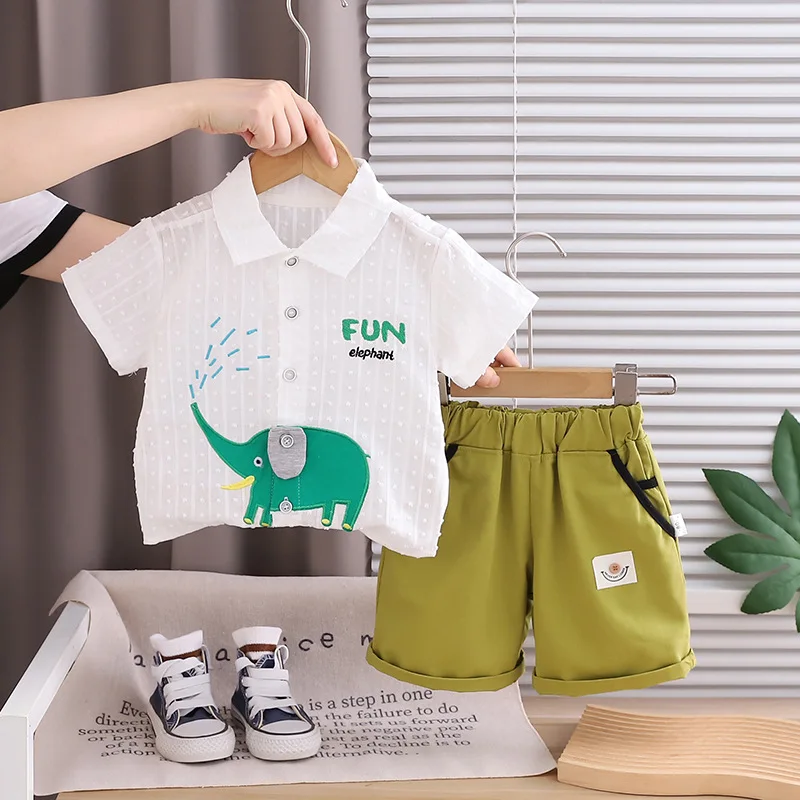 

Новое поступление, комплект из 2 предметов для маленьких мальчиков, рубашка с короткими рукавами и отложным воротником с милым принтом слона и шорты с эластичной резинкой на талии, летняя одежда