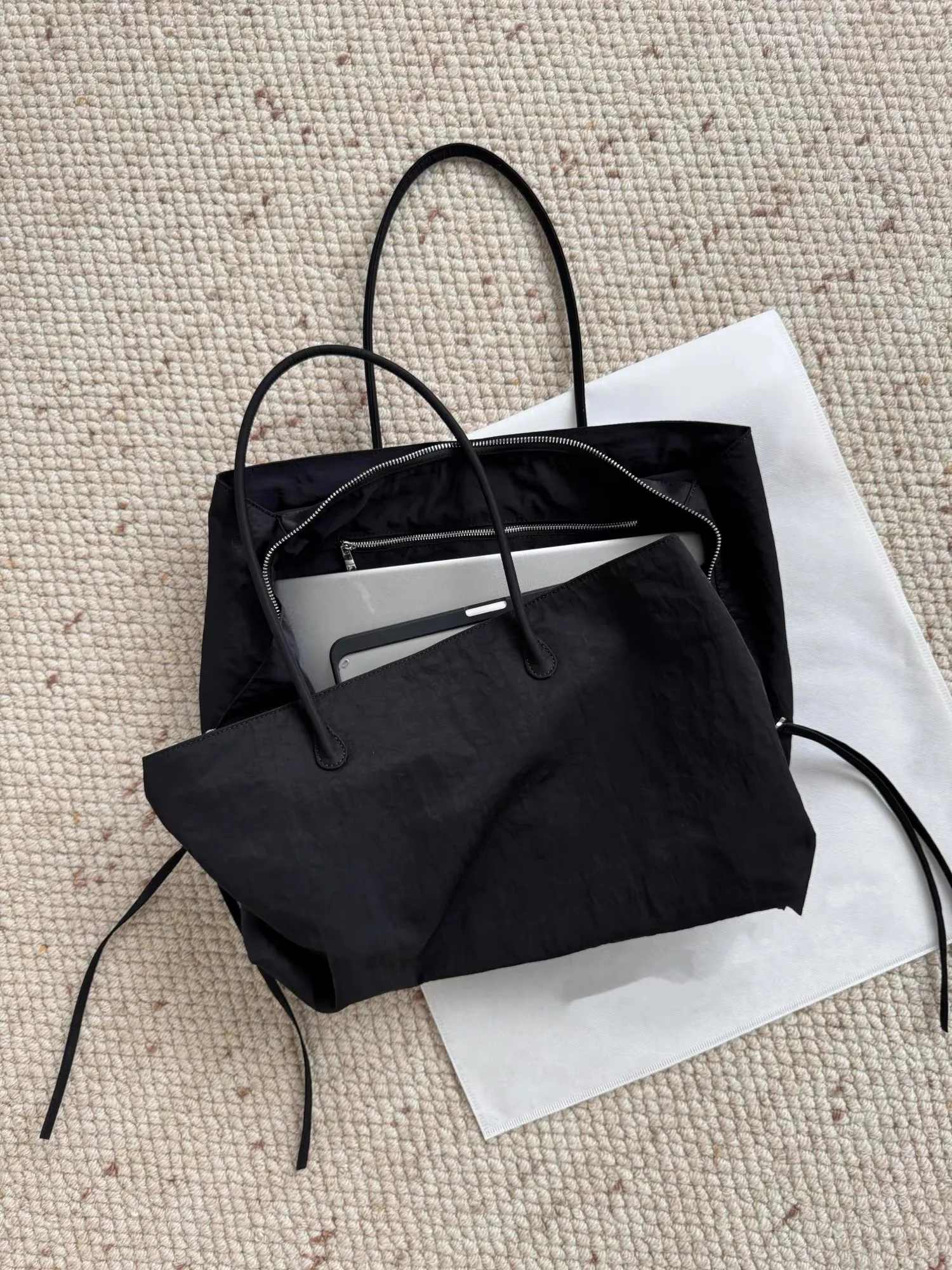 

Casual Large Capaci Nylon Parachute Tote Bag mat Commuter Multi-layer Cuter Bag Fitn Bag for Women