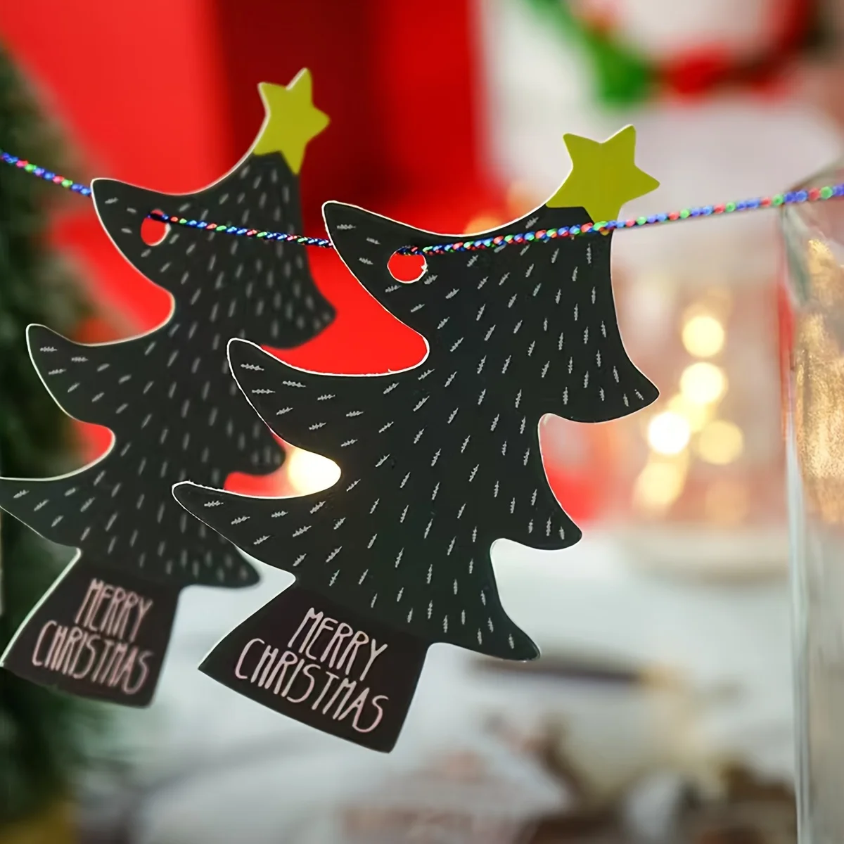 50개 크리스마스 트리 선물 태그 - 휴일 선물 포장 및 장식을 위한 '메리 크리스마스' 메시지가 있는 검은색 종이 태그