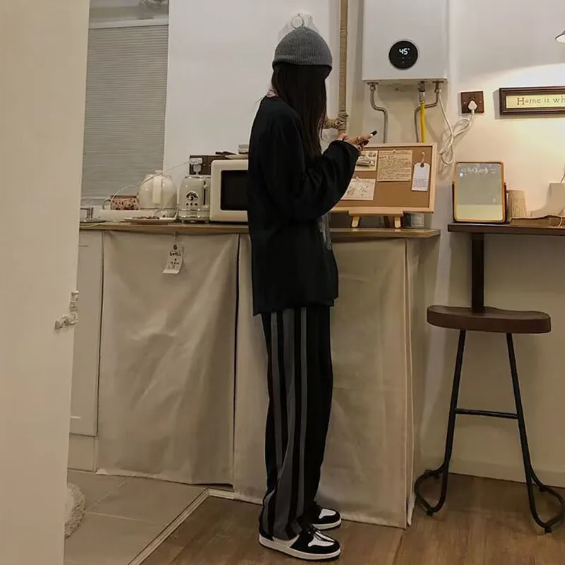 

2024 summer slimming high waisted sweatpants with a sense of drape casual and loose fit versatile sickle shaped wide leg pants