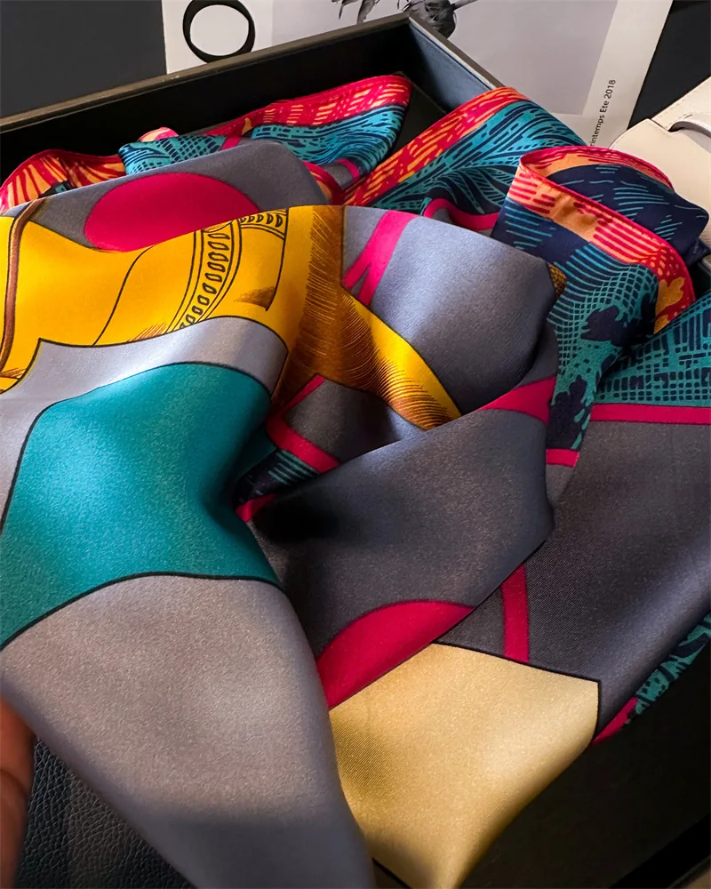 Luksusowy szal kwadratowy z nadrukiem dla kobiet, satynowe modne chusty, apaszka, damska opaska do włosów, wstążka, bandana 70x70 cm