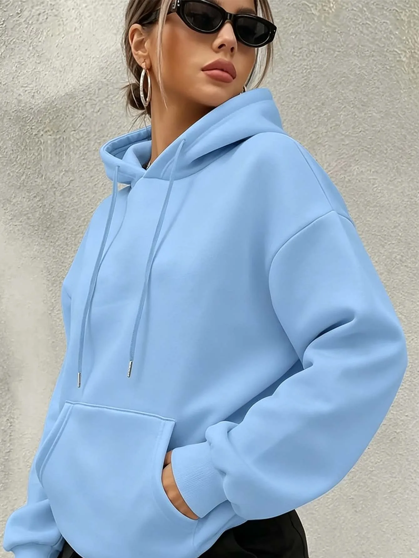Women's loose-fitting hooded long-sleeved drawstring kangaroo pocket pullover hoodie, casual street style, autumn daily wear