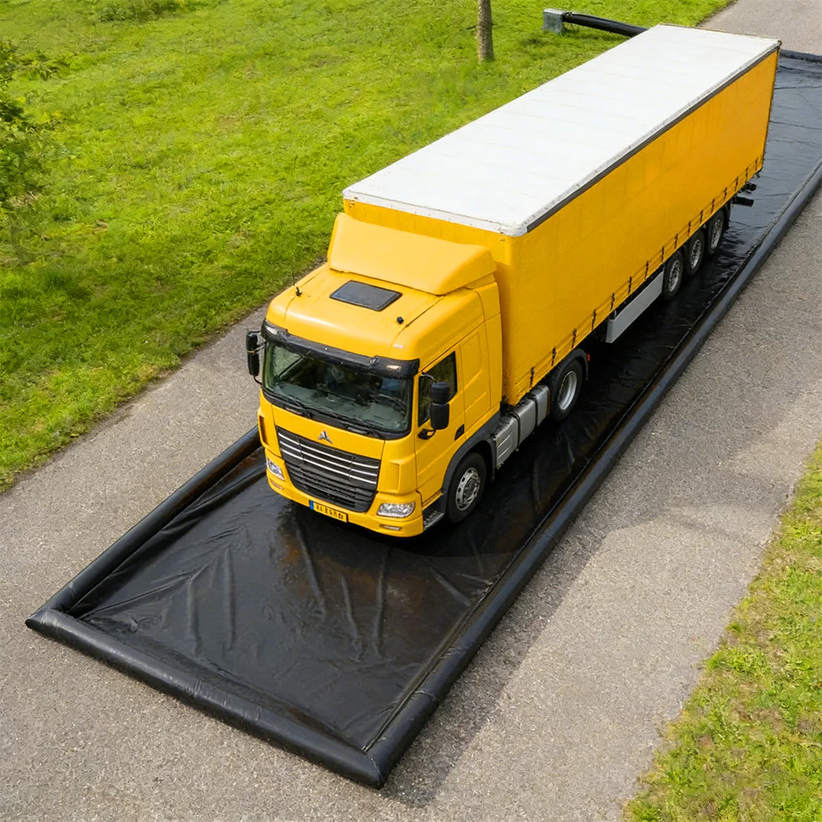 Nadmuchiwana mata/podkładka do myjni samochodowej, basen wodny do czyszczenia samochodów, warsztatów napraw samochodowych, usług detailingu samochodowego.