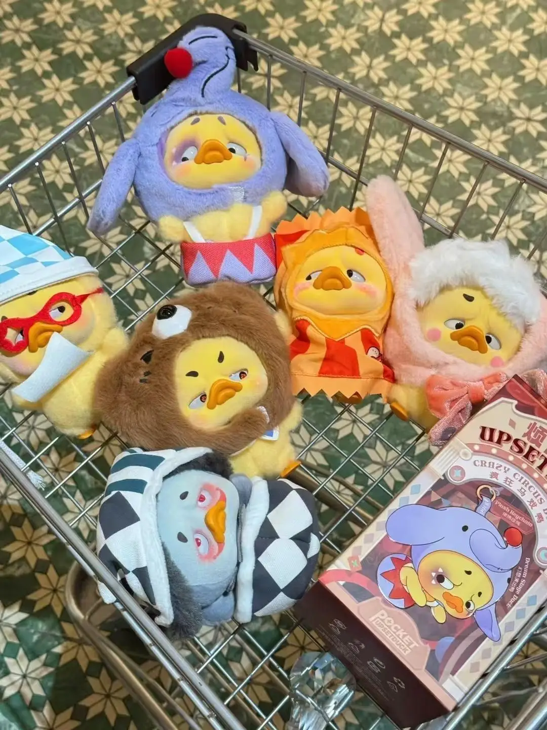 

Original Upsetduck Crazy Circus Duck Series Blind Box Plush And Vinyl Doll Figure Ornament Pendant Xmas surprise cute Gifts