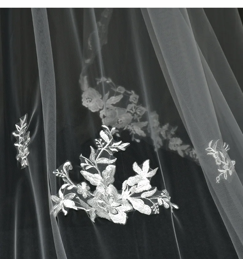 

Elegant Customized Ivory Vintage Wedding Veil 3.5 M Long Soft Tulle Royal Bridal Veil with Comb Lace Veil Wedding Accessories