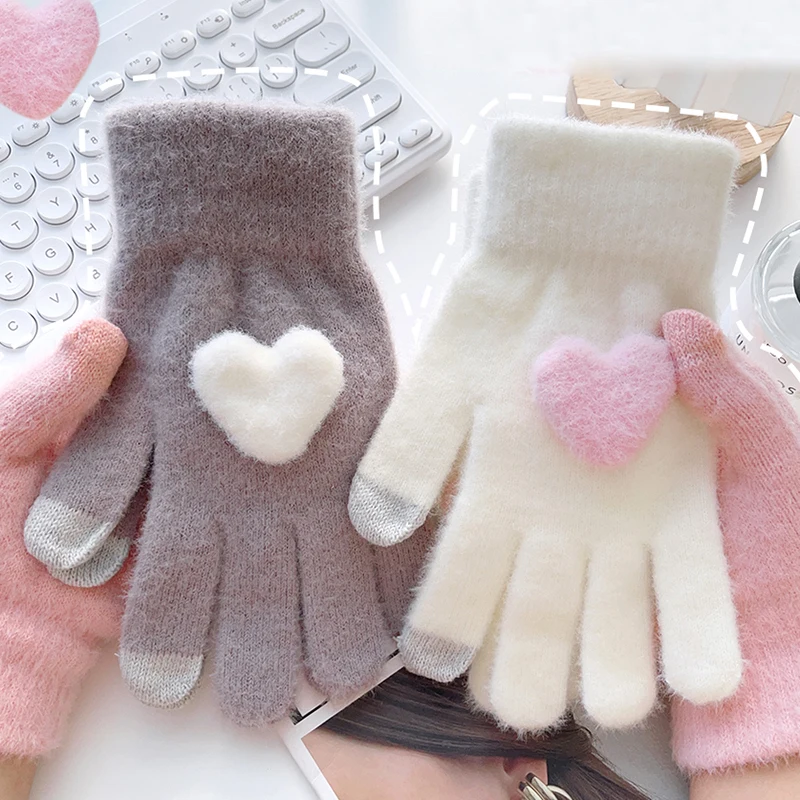 

Sweet Love Heart Plush Warm Gloves for Women Soft Fluffy Fur TouchScreen Full Fingers Mittens Korean Girls Snow Riding Gloves