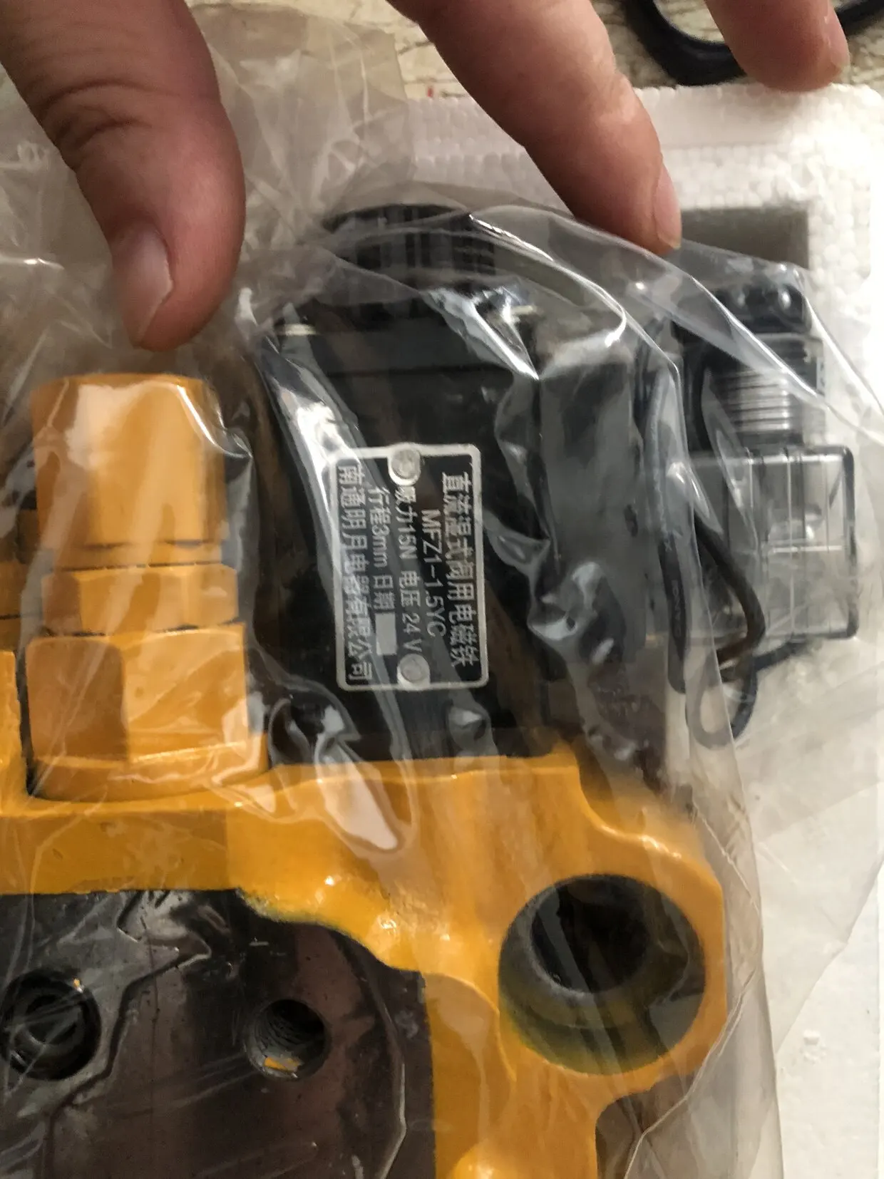 XCMG crane accessories, rotary buffer valve 20b 20g 25e 25k mechanical rotary buffer valve, original factory