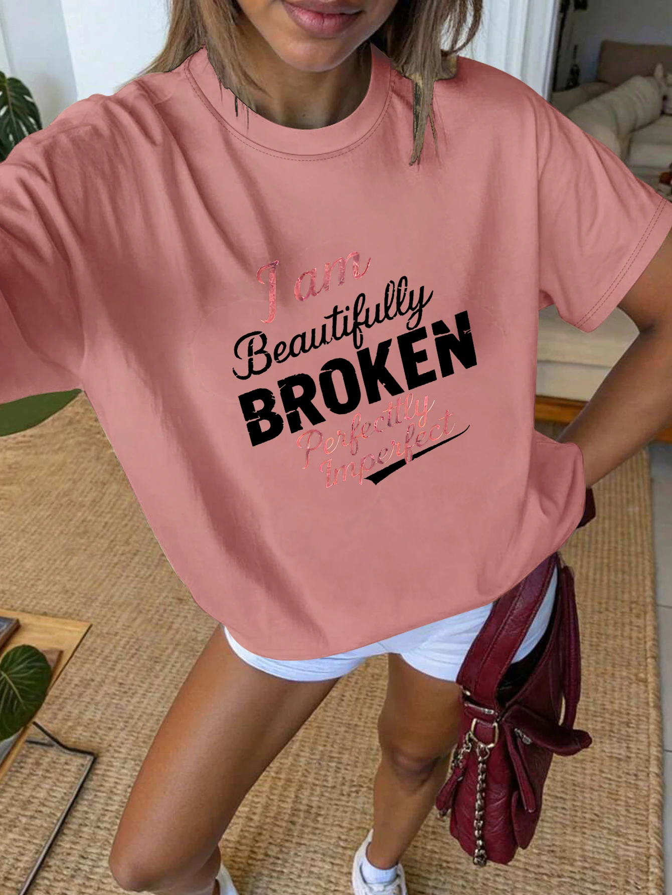 Camiseta rosa de manga corta para mujer de talla grande, estampado gráfico "I am Beautifully BROKEN", ropa informal elegante y empoderada