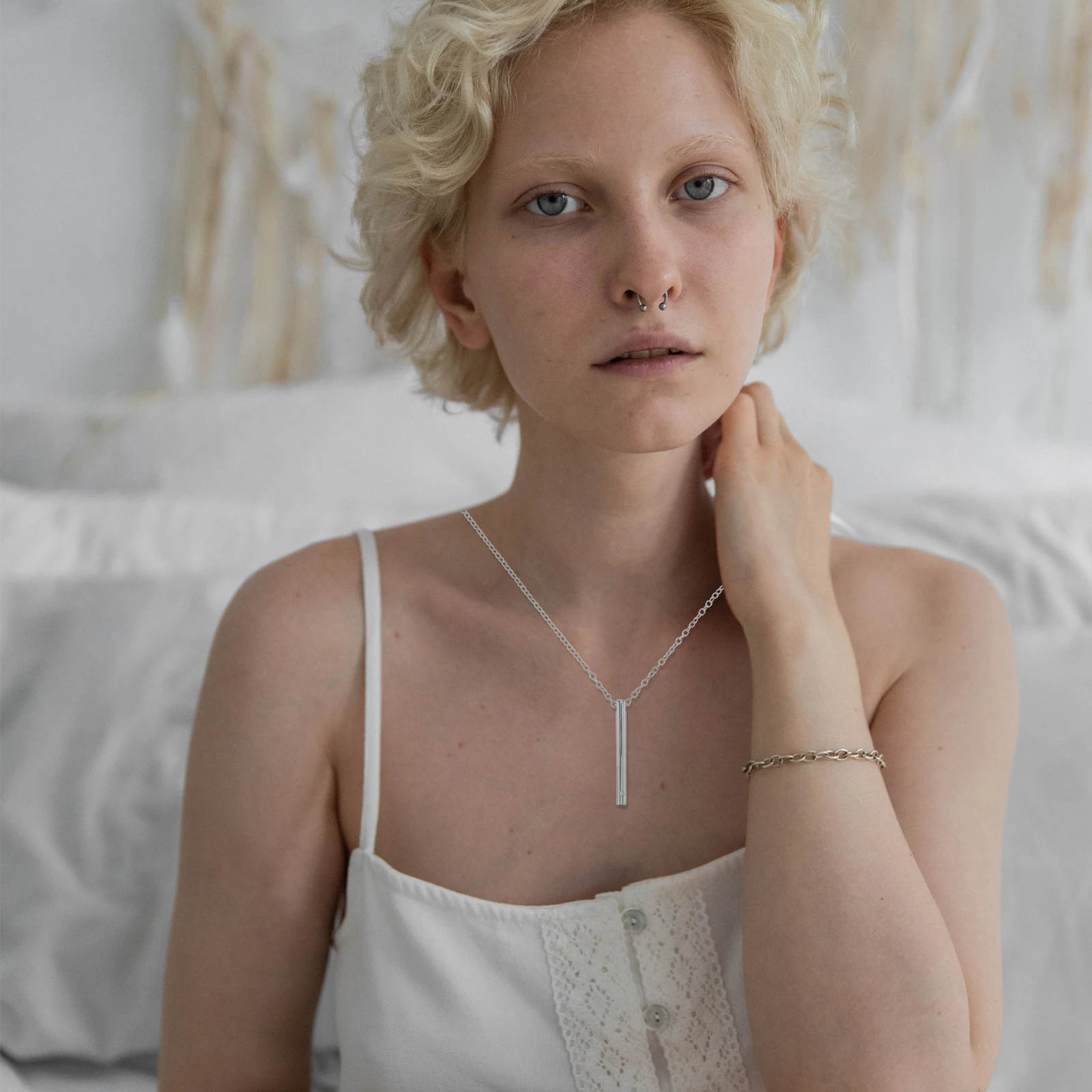 

1Pcs Pet Ash Necklace Durable Cylindrical Memorial Keepsake Urn Pendant Fashionable Cremaion Jewelry Pet Ash Pendant