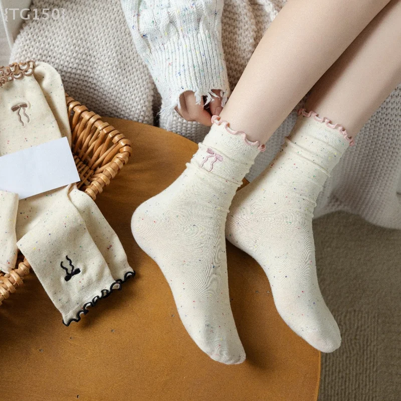 Calzini ricamati con orecchie in legno da donna (5 pezzi) - Design a pois in chiffon a metà polpaccio per abbigliamento da studente