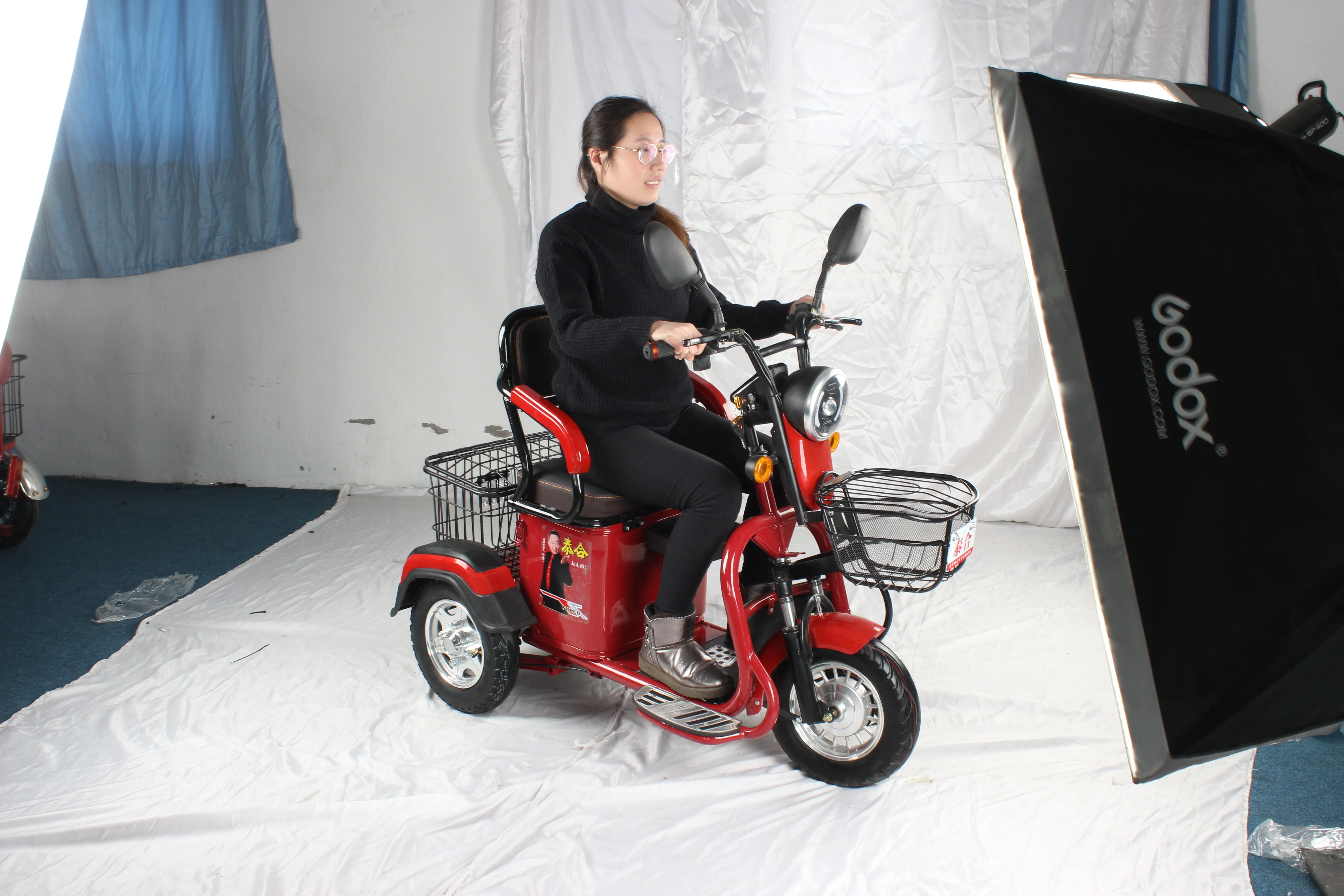 دراجة ثلاثية العجلات الكهربائية الفاخرة دراجة ثلاثية العجلات بمحركات بيع جيد دراجة ثلاثية العجلات الكهربائية للبالغين مركبات الطاقة الجديدة #4