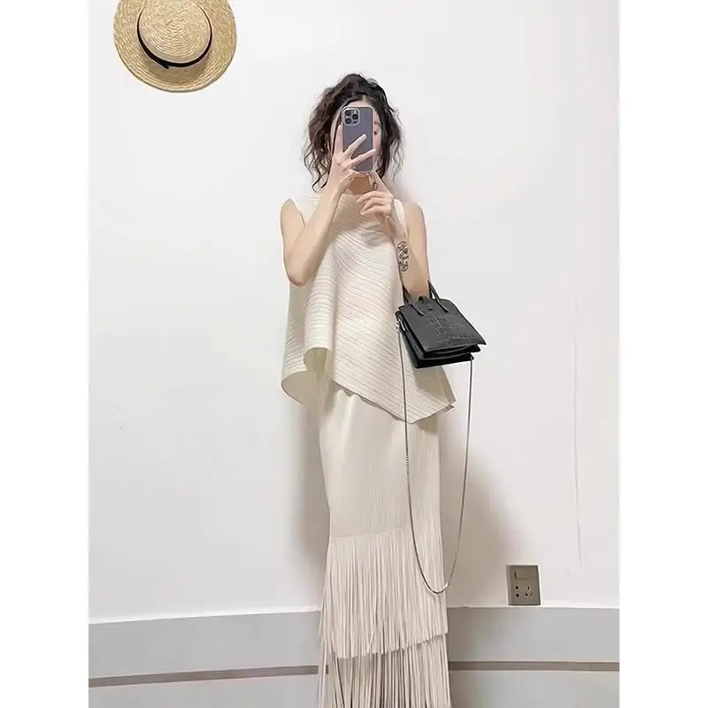 Mode Casual Mouwloze Geplooide Top Hoge Taille Half Body Rok Tweedelige Miyake 2025, Zomer Nieuwe Effen Kleur Damespak