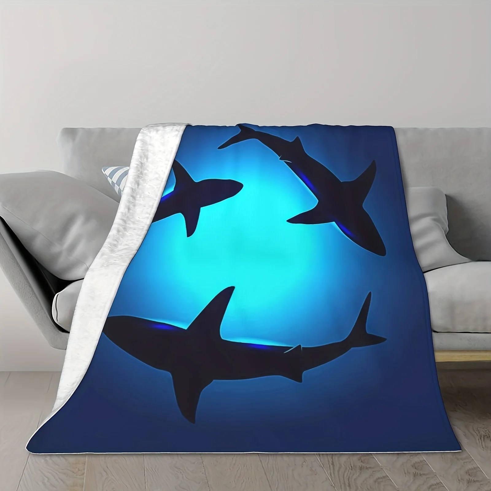 1pc Ultra-Soft Micro Fleece Blanket Shark Blanket Cartoon Cute Marine Animal Ligtweight Cozy Soft Print Throw Blankets for Women