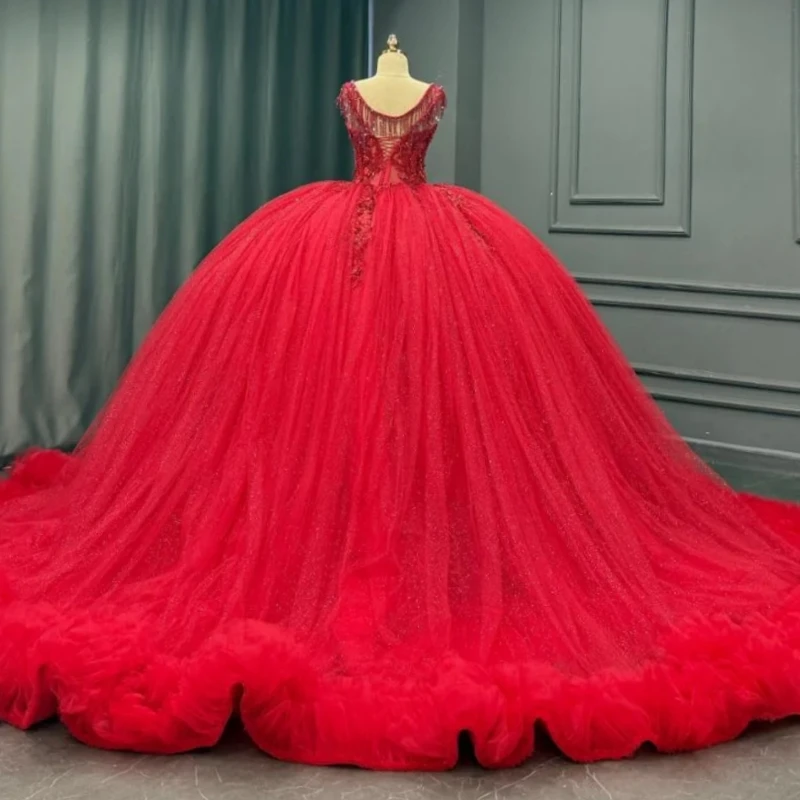 فساتين Quinceanera حمراء لامعة قبالة الكتف زين زهرة الديكور كريستال مشد المتدرج تول حفلة عيد ميلاد الحلو 16 فستان