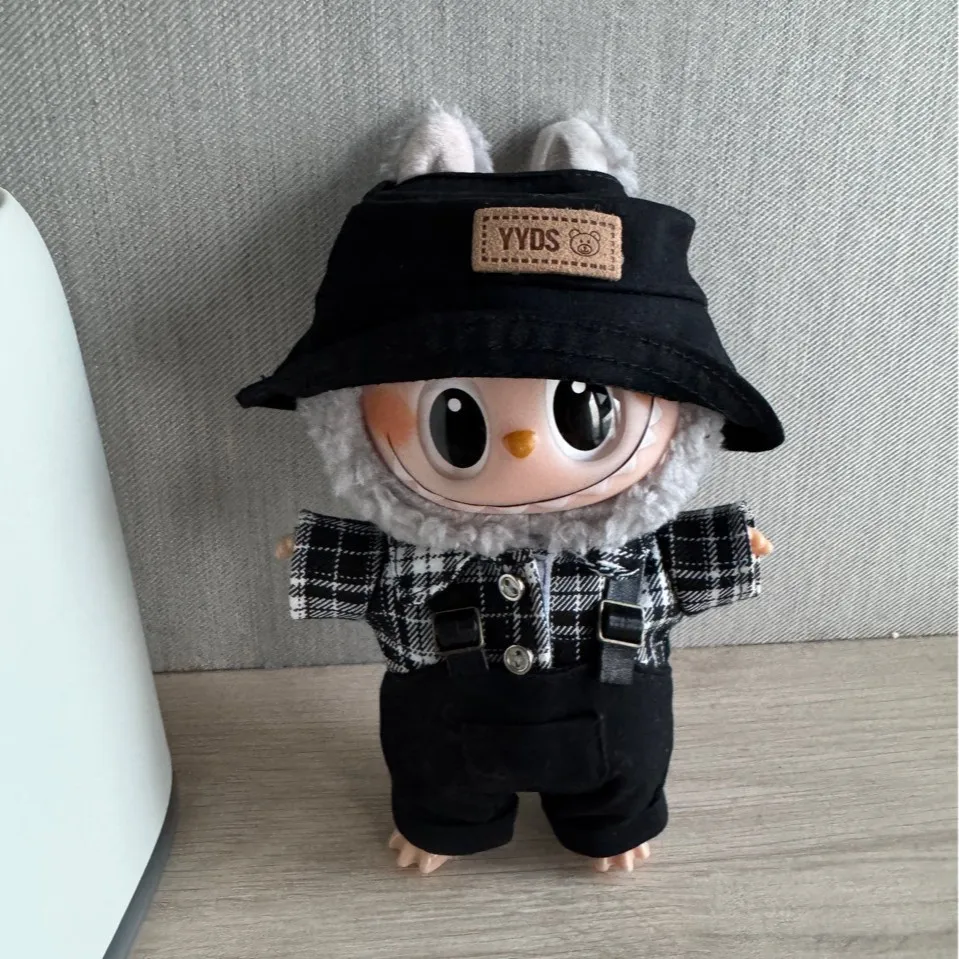 Ropa de muñeca Labubu LABUBU de 1 a 3a generación, macarrón con movimiento de corazón para fiesta sentada, 17cm, 15cm, sombrero con colgante de vinilo, camisa