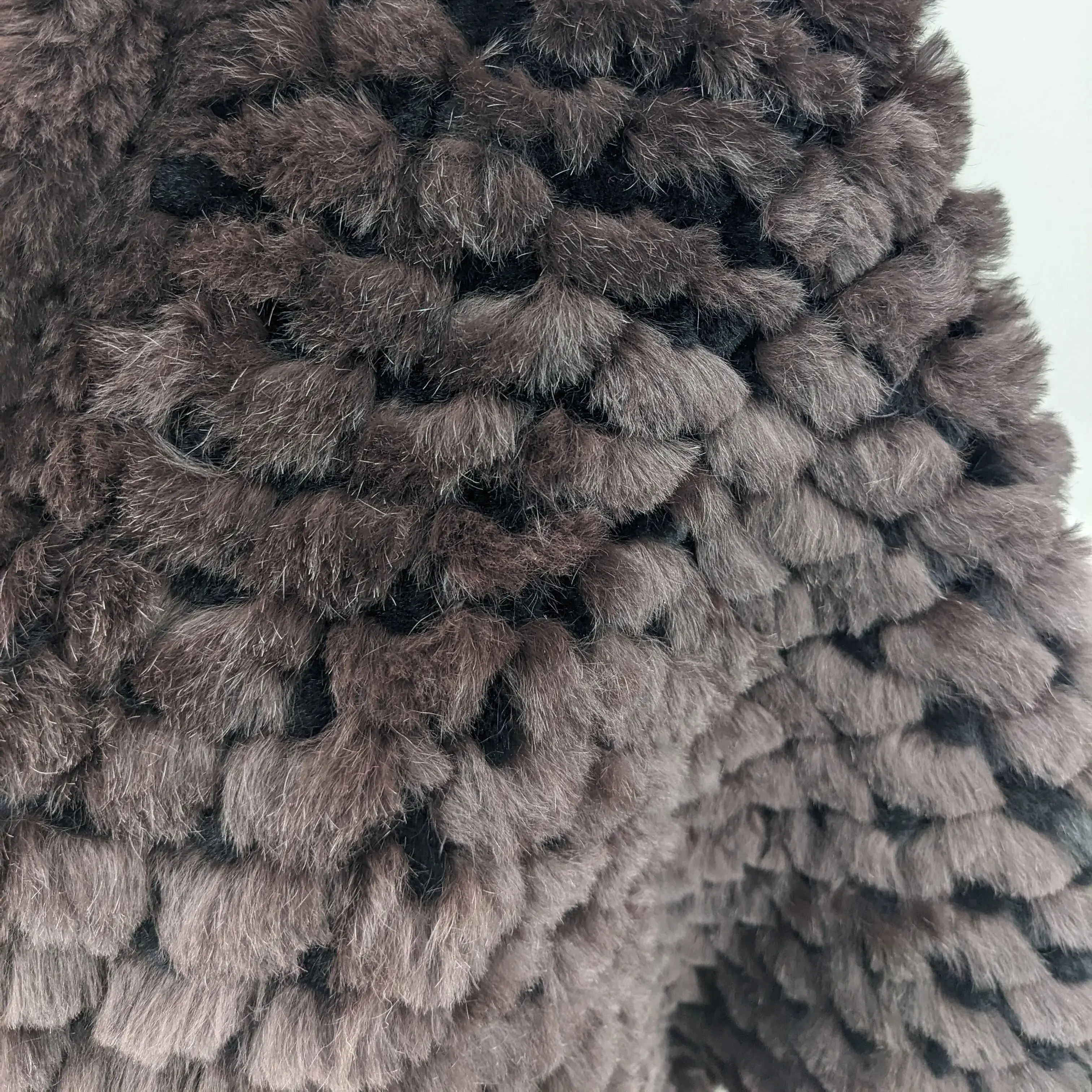 니트 리얼 래빗퍼 반팔 코트 250204