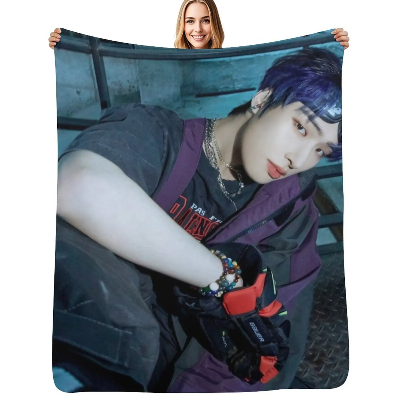 

ATEEZ MINGI THE WORLD EP.1 : MOVEMENT GUERRILLA Throw Blanket Thins Thin bed plaid Bed Blankets