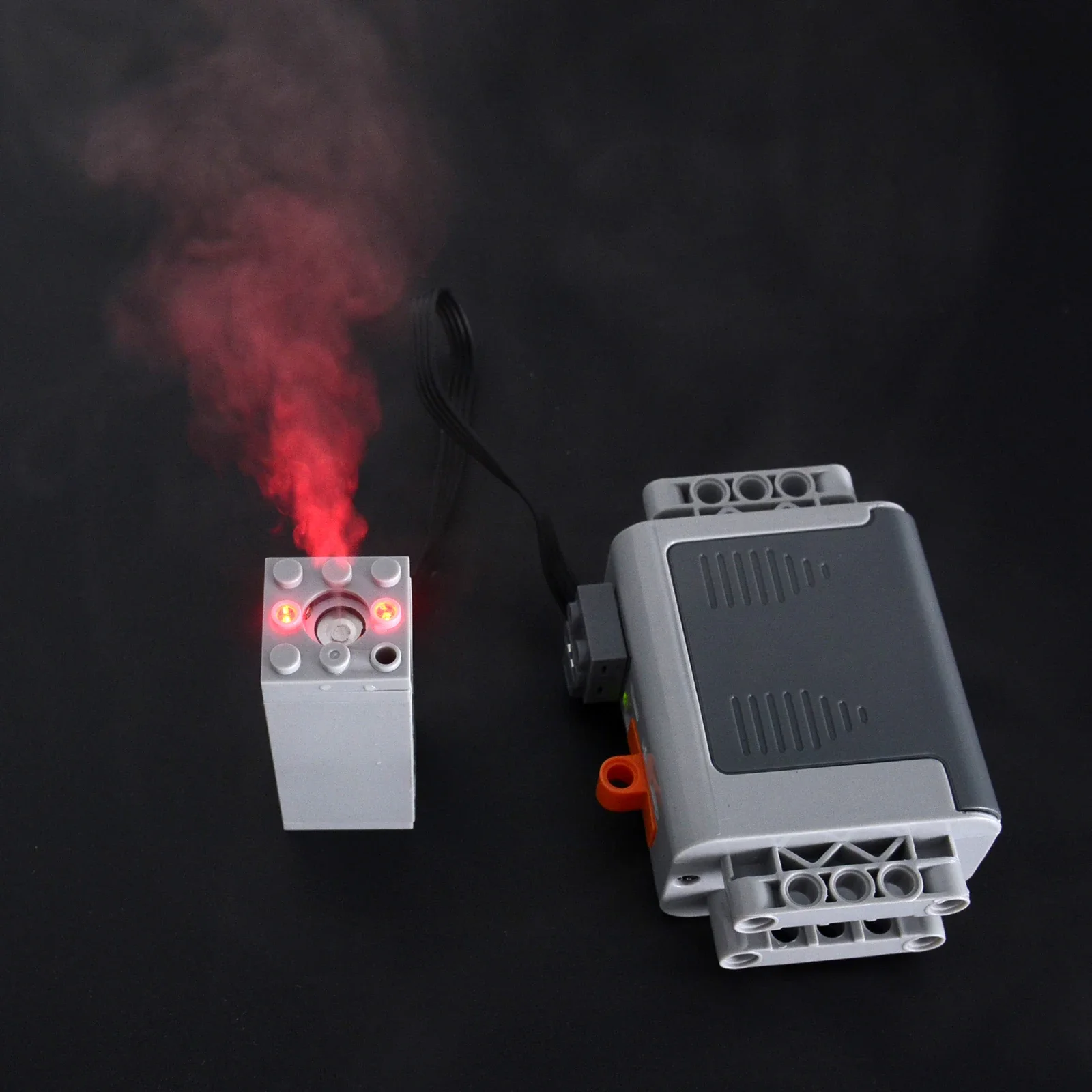 Symulowany opryskiwacz wydechowy Zaawansowane technologicznie klocki konstrukcyjne Zmodyfikowany silnik Zdalnie sterowane zmontowane klocki DIY do części modeli samochodów i pociągów