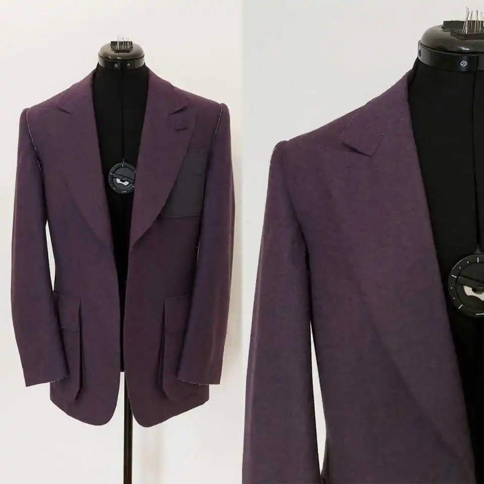 

Customized 1 Pieces Men Suits Purple Notched Lapel Groom Wedding Party Tuxedos Gorgeous Slim Fit Male Prom Blazers