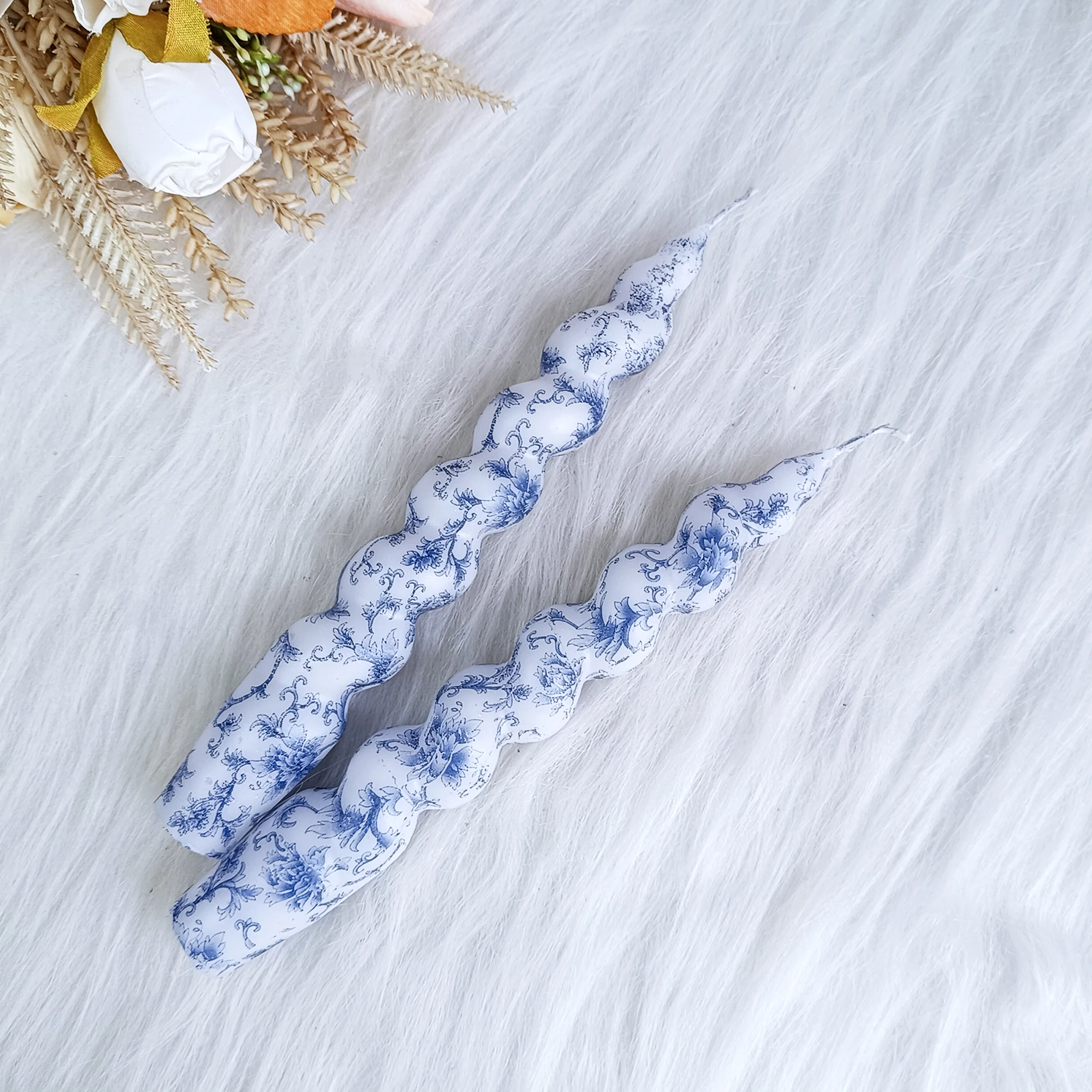 SSY Handmade Candles Blue Flower Pattern Candles Gift Giving, 2pcs 7.28 inch Paraffin Spiral Pole Wax Unscented Candles