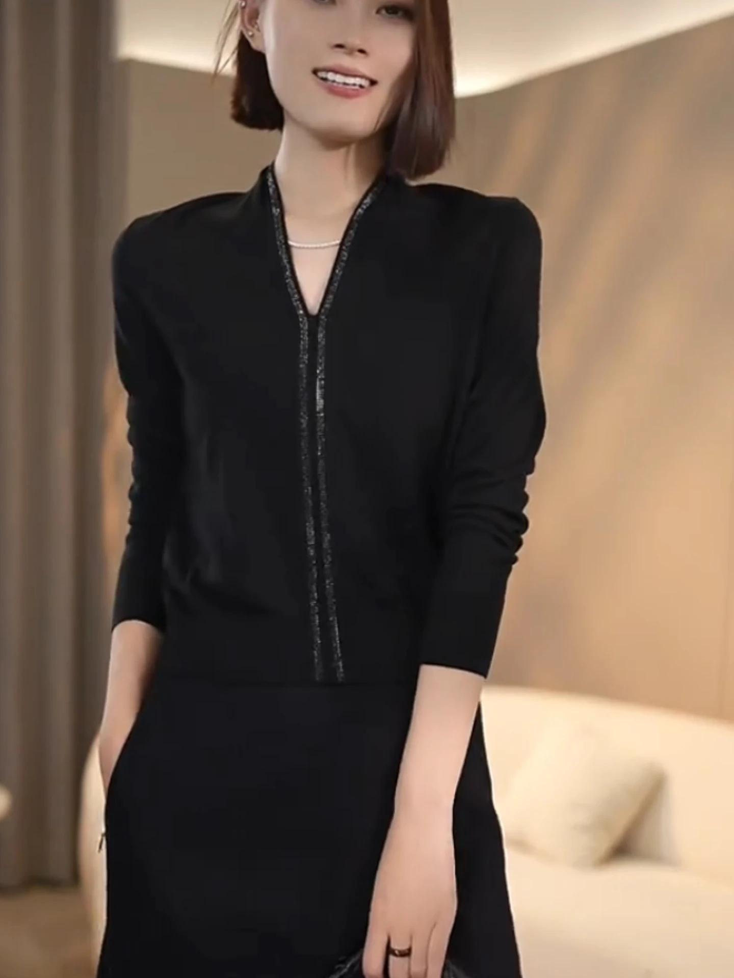 

Вязаный свитер Ele: приталенный, прямой крой, корейский стиль, V-образный вырез, для женщин